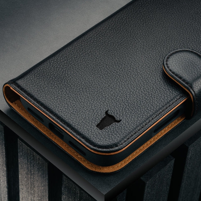 Black Leather Detachable Case for iPhone 17 Pro